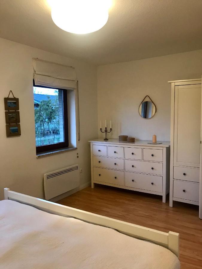 Gemütliches Ferienhaus hinterm Deich Nordstrand Exterior foto